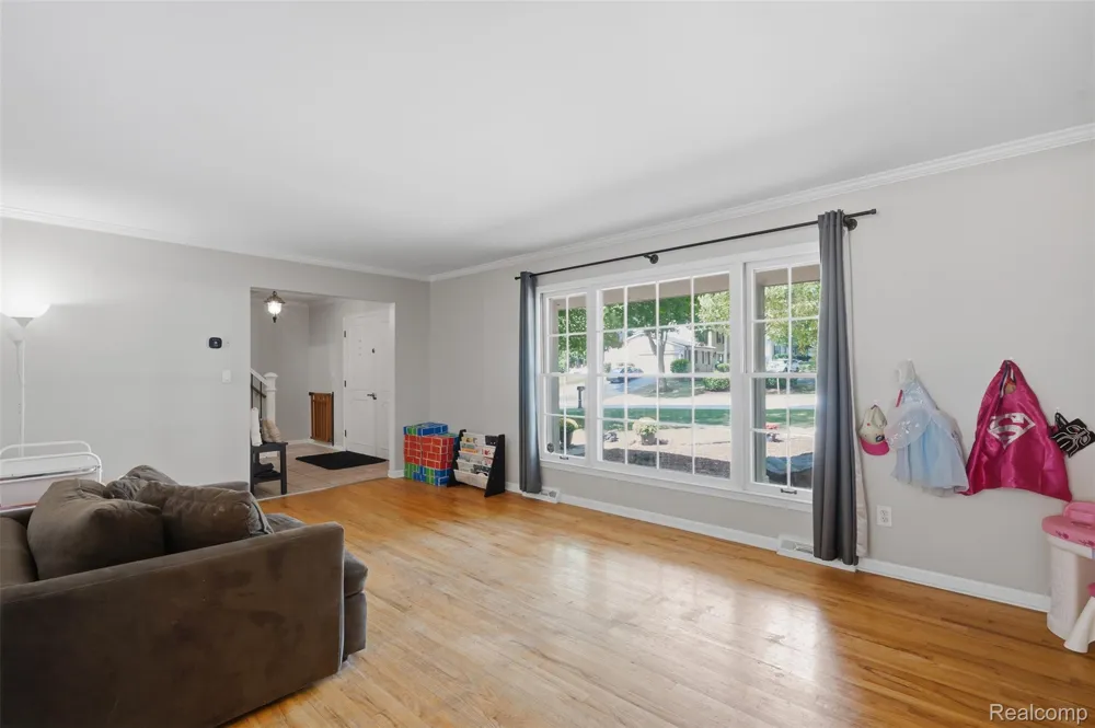 30954 Oak Valley Drive Farmington Hills City, MI 48331