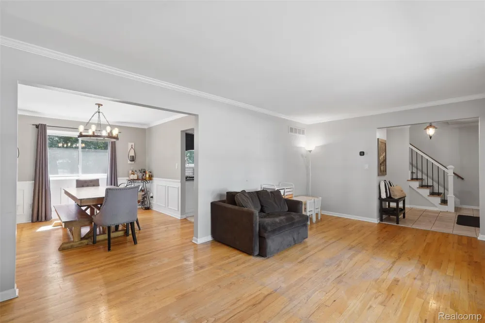 30954 Oak Valley Drive Farmington Hills City, MI 48331