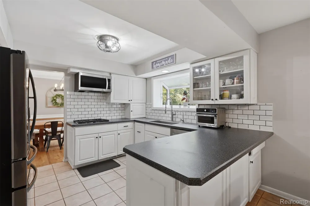 30954 Oak Valley Drive Farmington Hills City, MI 48331