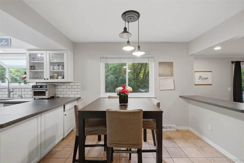 30954 Oak Valley Drive Farmington Hills City, MI 48331