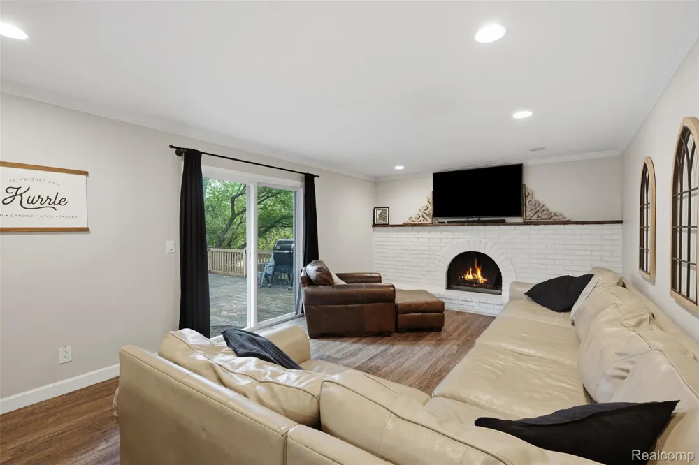 30954 Oak Valley Drive Farmington Hills City, MI 48331