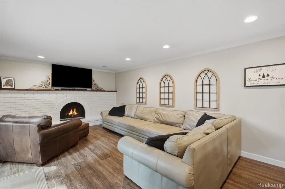 30954 Oak Valley Drive Farmington Hills City, MI 48331