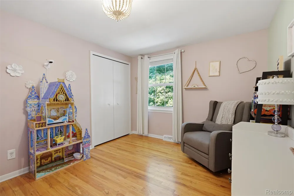 30954 Oak Valley Drive Farmington Hills City, MI 48331
