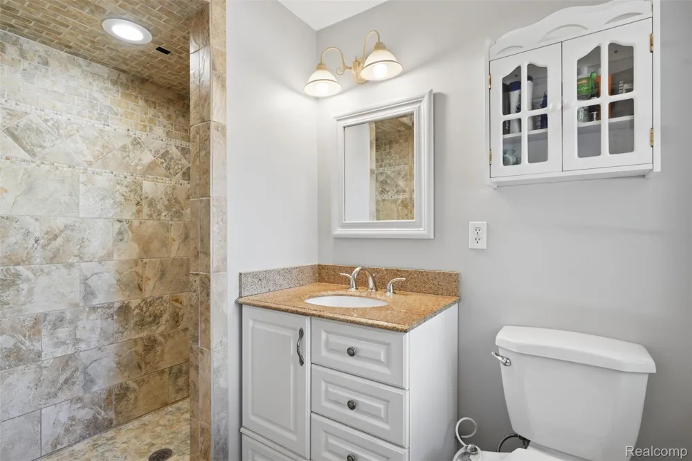 30954 Oak Valley Drive Farmington Hills City, MI 48331