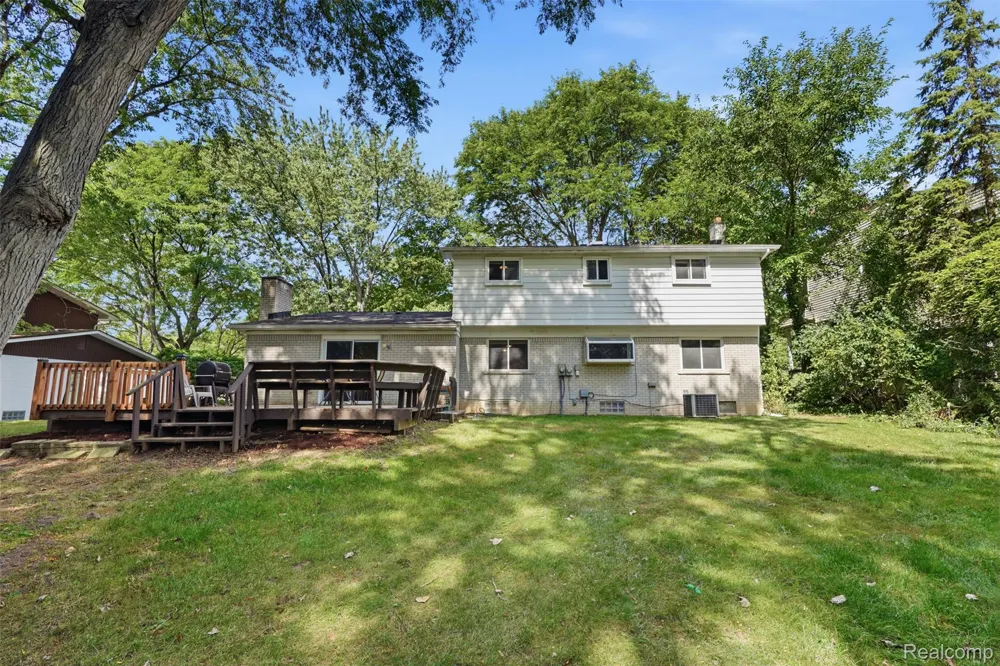 30954 Oak Valley Drive Farmington Hills City, MI 48331
