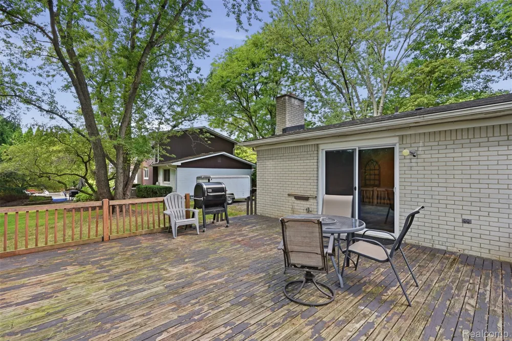 30954 Oak Valley Drive Farmington Hills City, MI 48331