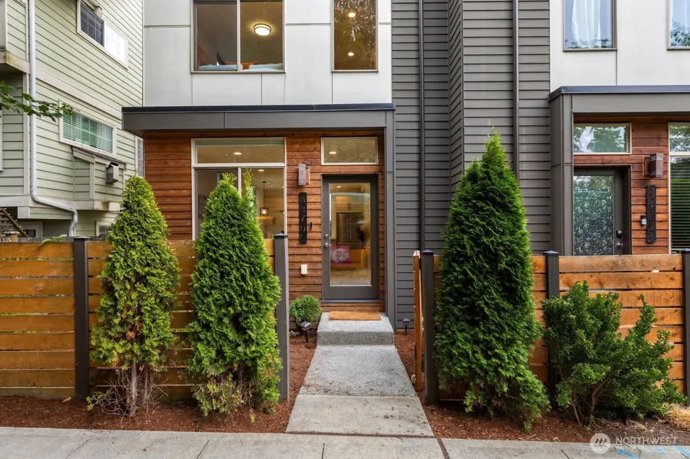 8370 Loyal  Way NW #C Seattle, WA 98117
