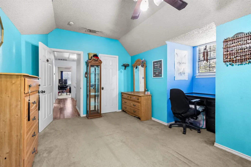 4219 Pleasant Oaks Court Arlington, TX 76016