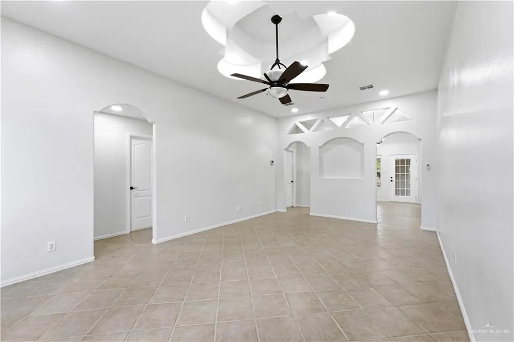 1005 W Praline Drive Pharr, TX 78577
