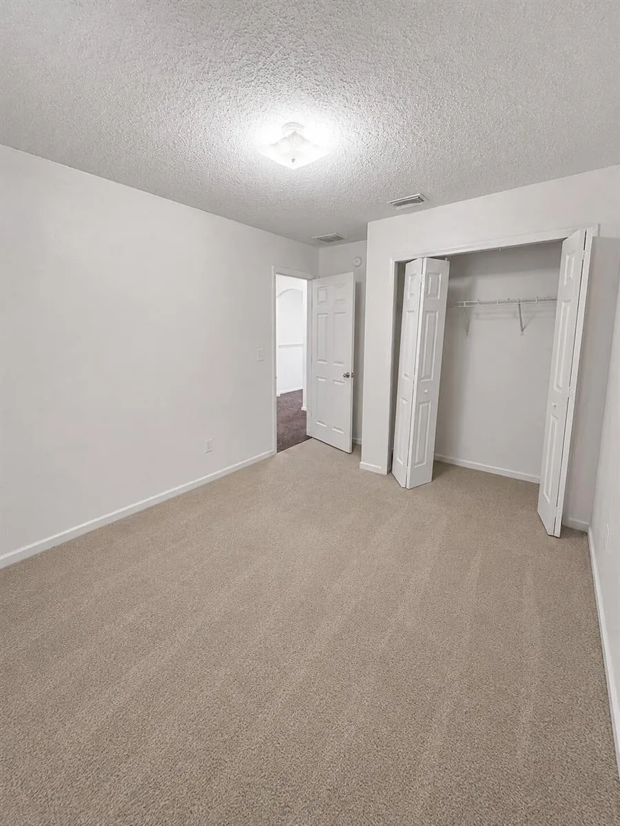 5260 COLLINS ROAD #308 Jacksonville, FL 32244