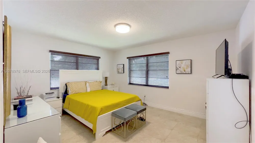 7975 SW 86th St #206 Miami, FL 33143