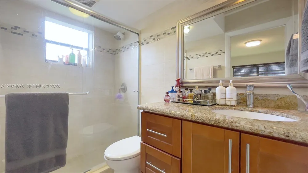 7975 SW 86th St #206 Miami, FL 33143