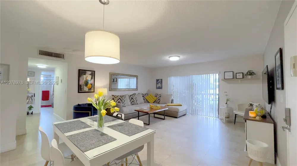 7975 SW 86th St #206 Miami, FL 33143