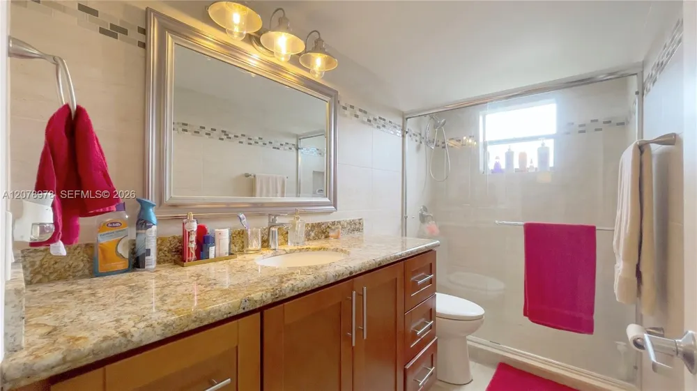 7975 SW 86th St #206 Miami, FL 33143