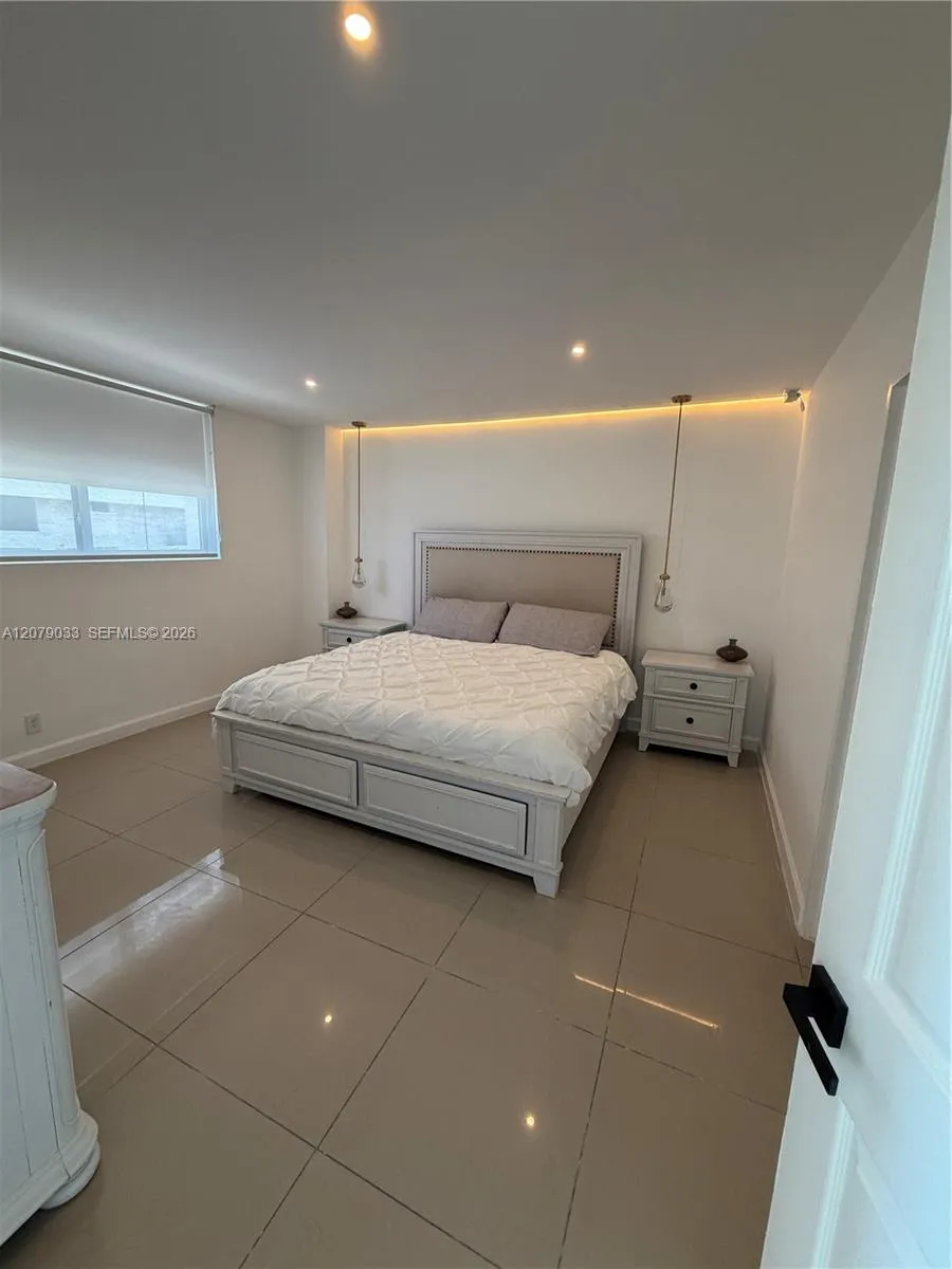4001 S Ocean Dr #11J Hollywood, FL 33019