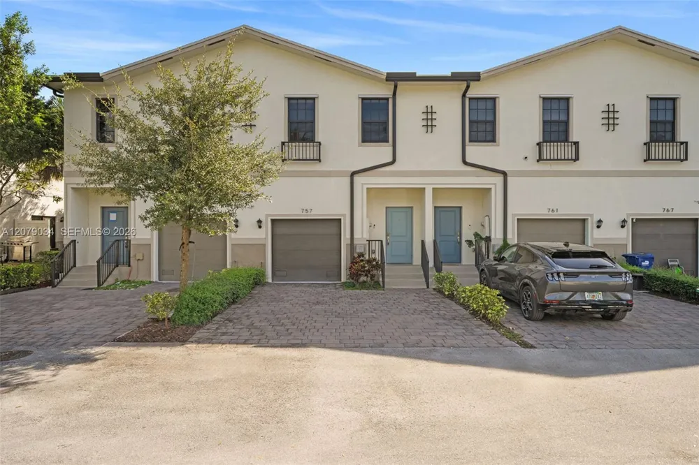 757 SW 11th St Florida City, FL 33034