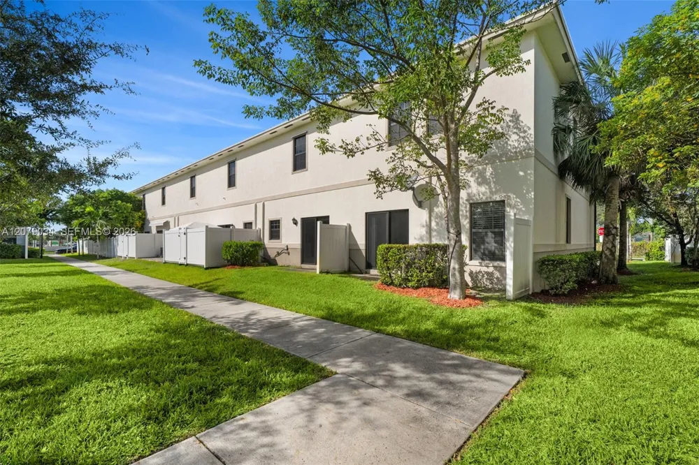757 SW 11th St Florida City, FL 33034