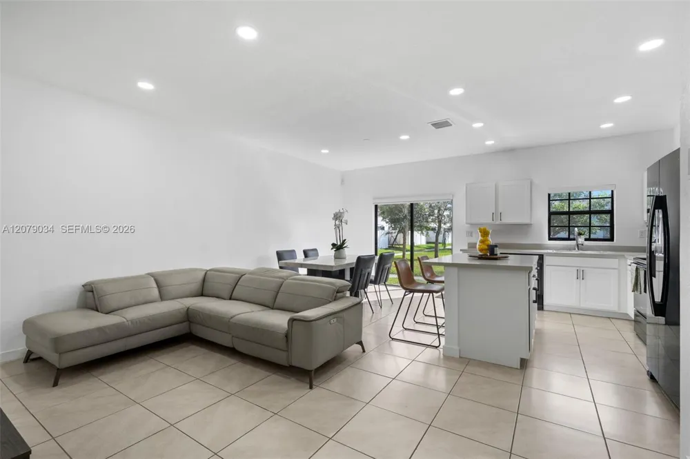 757 SW 11th St Florida City, FL 33034
