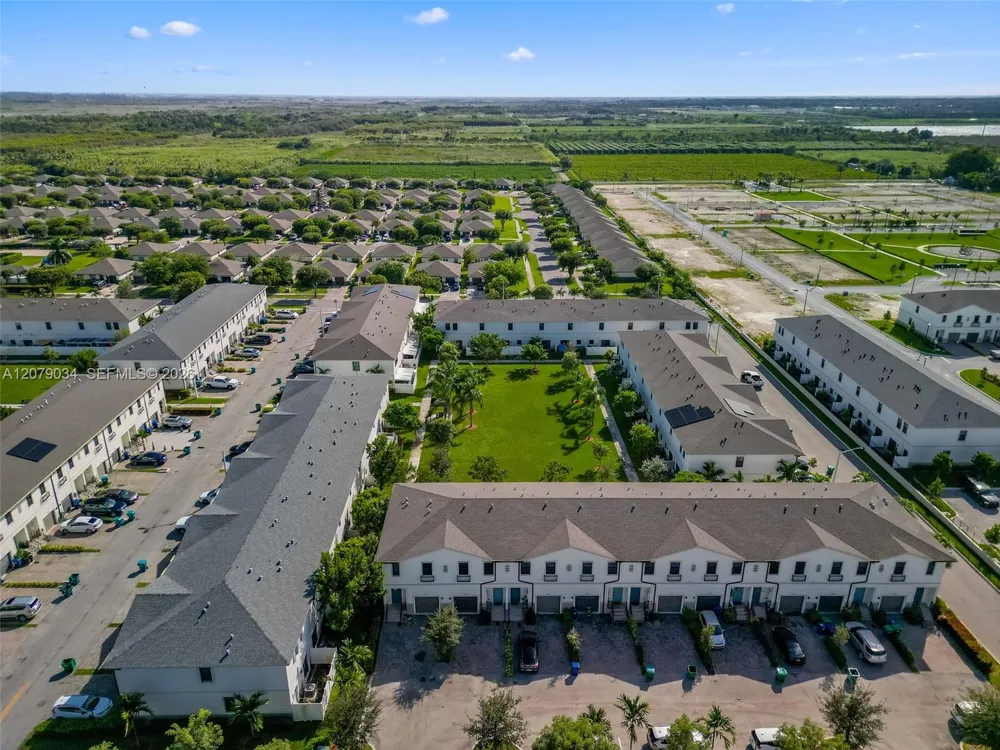 757 SW 11th St Florida City, FL 33034