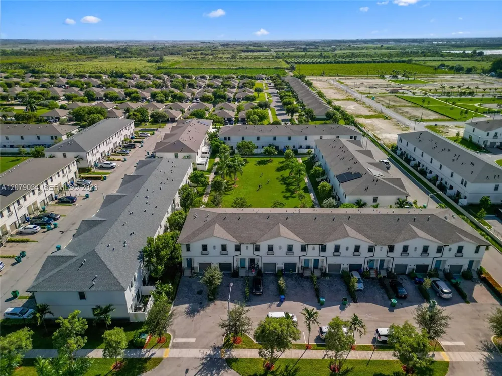 757 SW 11th St Florida City, FL 33034