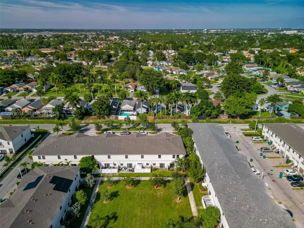 757 SW 11th St Florida City, FL 33034