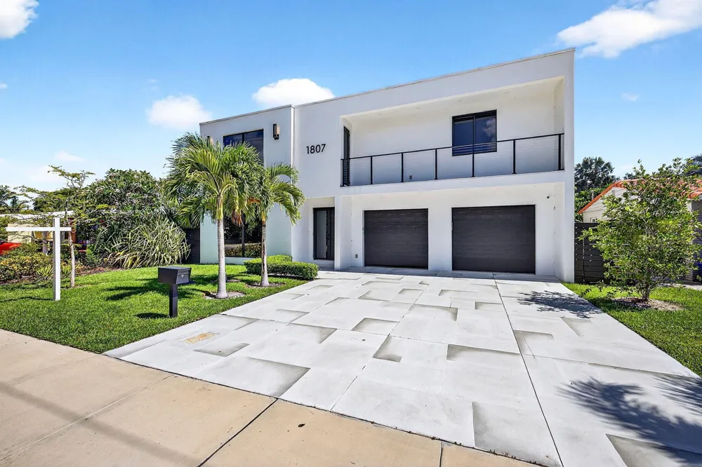 1807 NE 18TH STREET Fort Lauderdale, FL 33305