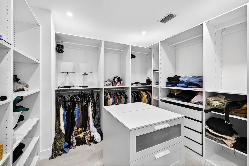 1807 NE 18TH STREET Fort Lauderdale, FL 33305