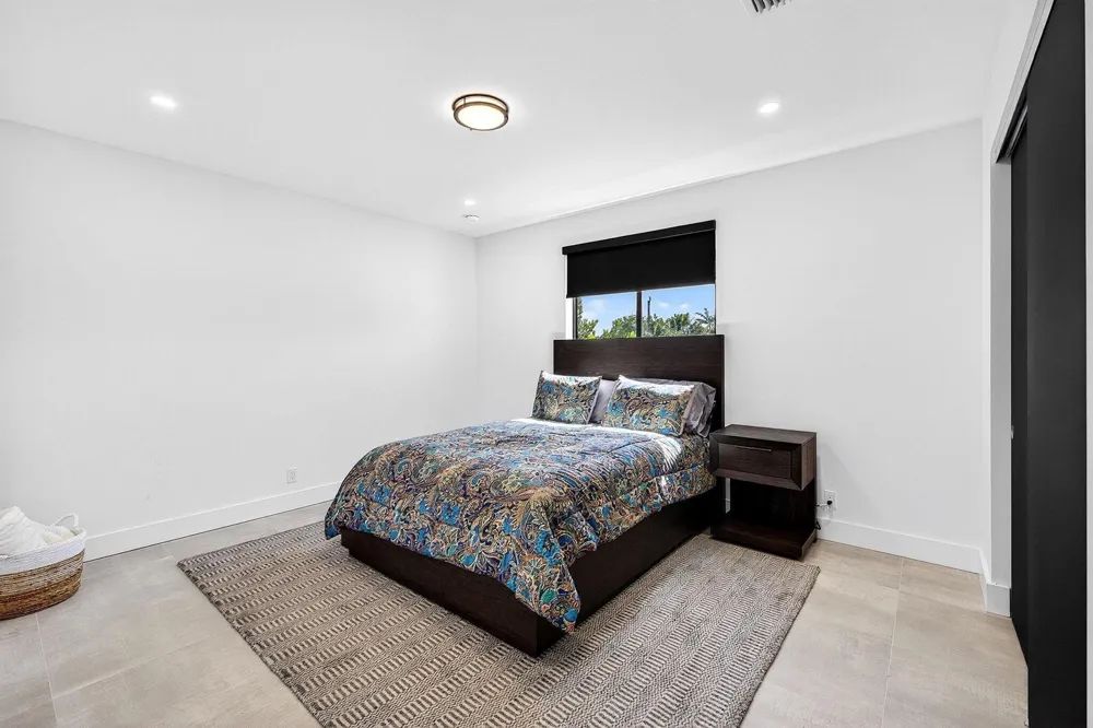 1807 NE 18TH STREET Fort Lauderdale, FL 33305