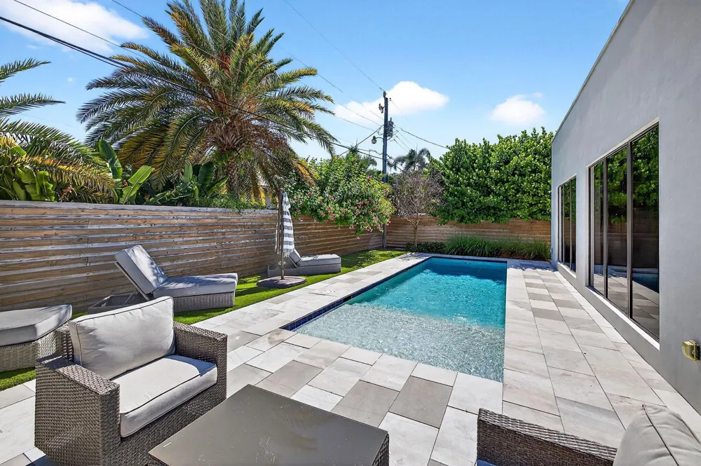 1807 NE 18TH STREET Fort Lauderdale, FL 33305