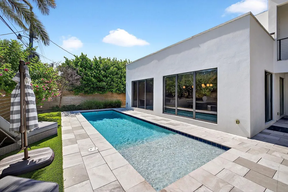 1807 NE 18TH STREET Fort Lauderdale, FL 33305