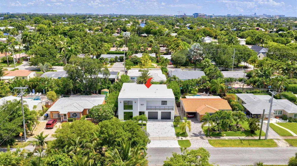 1807 NE 18TH STREET Fort Lauderdale, FL 33305