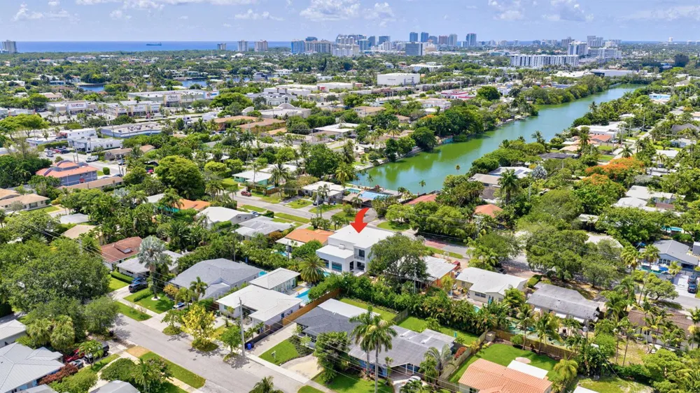 1807 NE 18TH STREET Fort Lauderdale, FL 33305