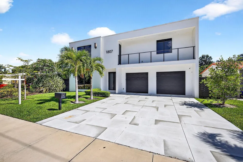 1807 NE 18TH STREET Fort Lauderdale, FL 33305