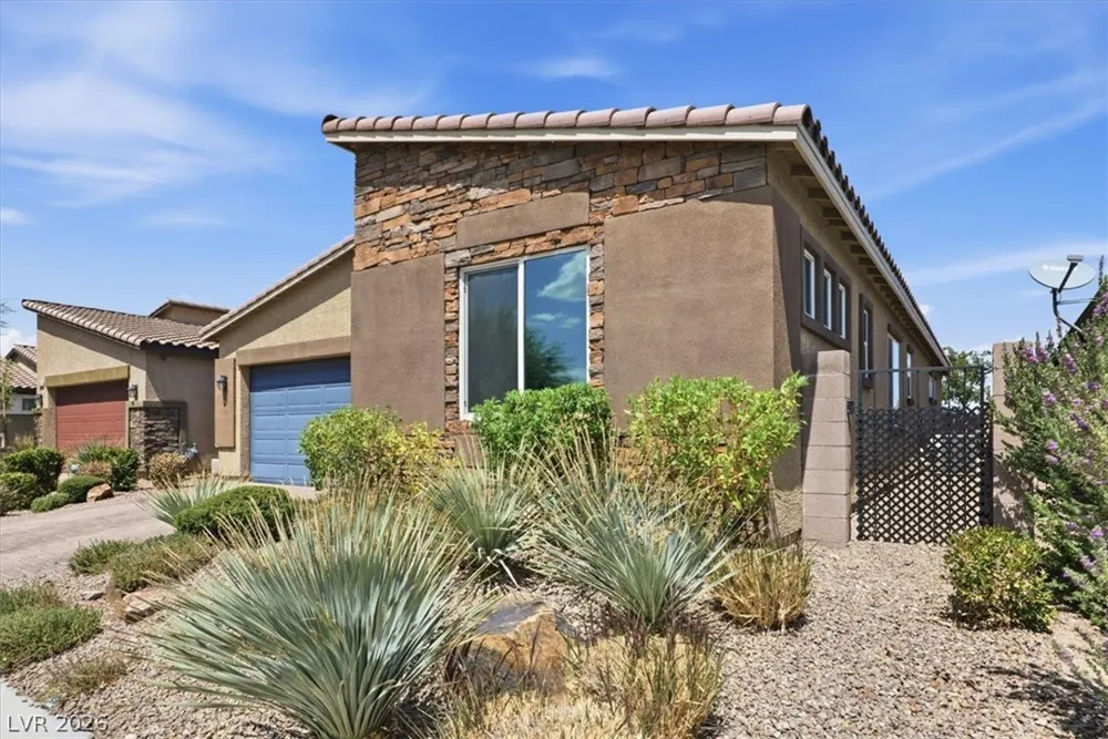 2128 Del Aqua Avenue Henderson, NV 89002