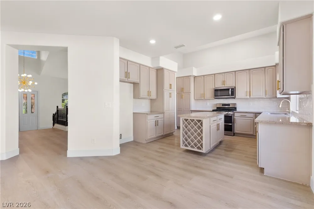 1700 Double Arrow Place Las Vegas, NV 89128