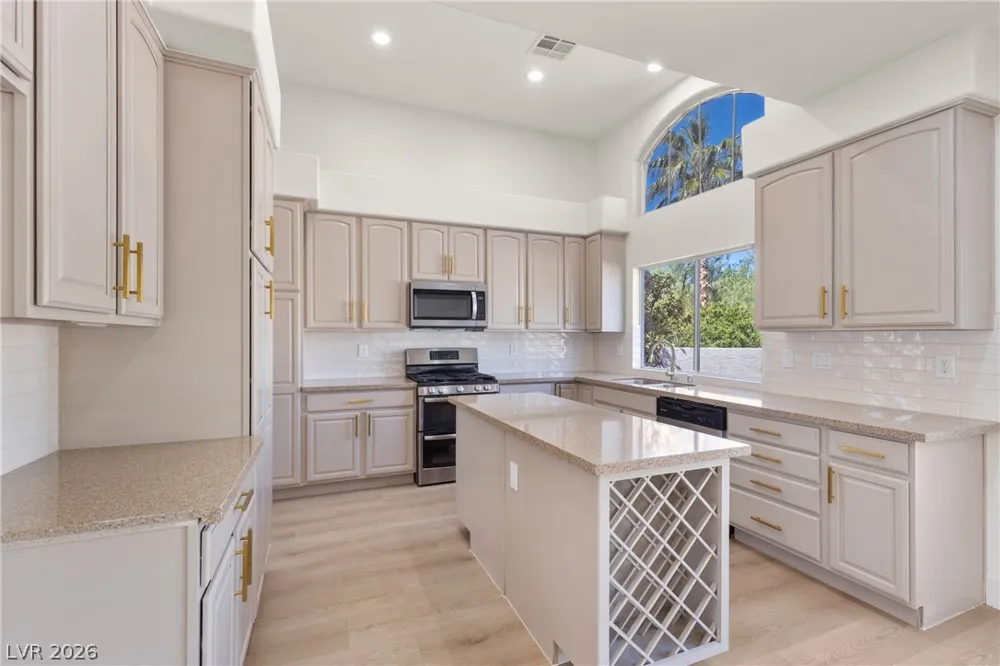 1700 Double Arrow Place Las Vegas, NV 89128