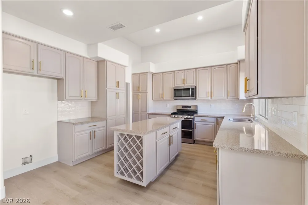 1700 Double Arrow Place Las Vegas, NV 89128