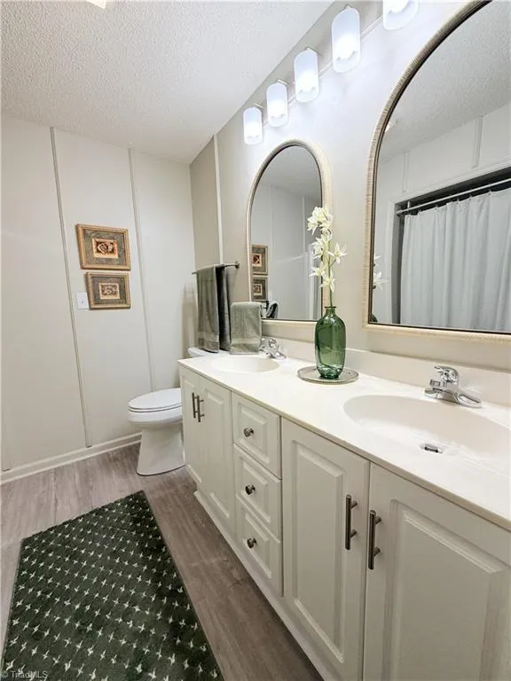 313 Quarterpath Lane Jamestown, NC 27282