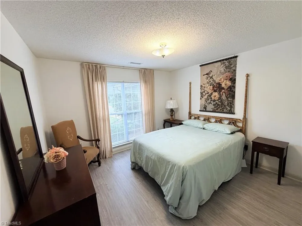 313 Quarterpath Lane Jamestown, NC 27282