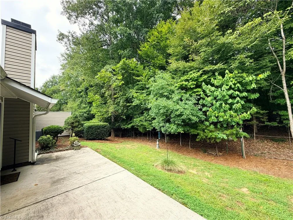 313 Quarterpath Lane Jamestown, NC 27282