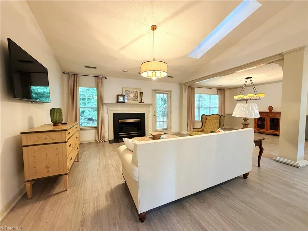 313 Quarterpath Lane Jamestown, NC 27282