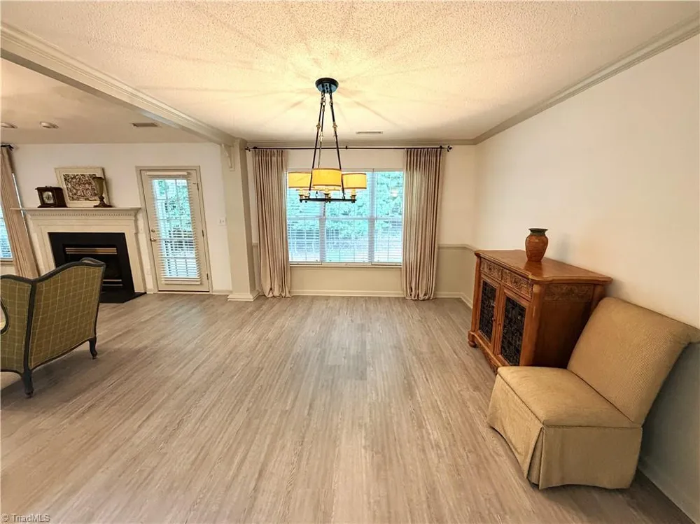313 Quarterpath Lane Jamestown, NC 27282