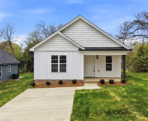 511 White Oak Street