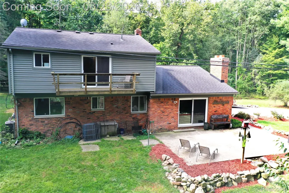11060 Clark Road Springfield Charter Township, MI 48350