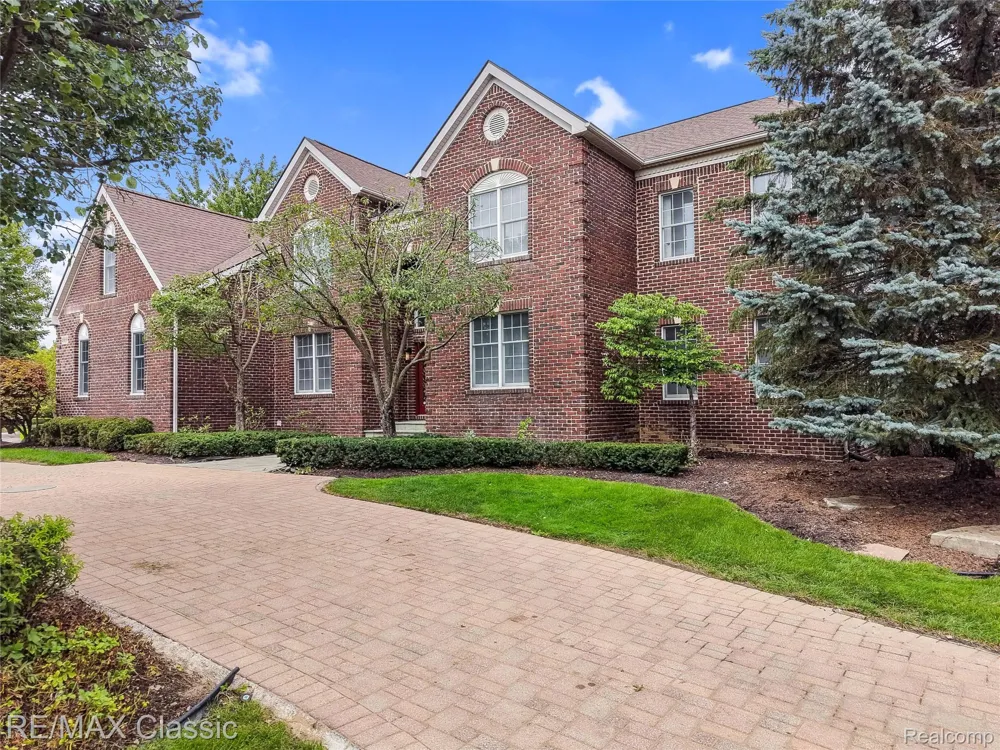 49899 Leyland Circle Novi City, MI 48374