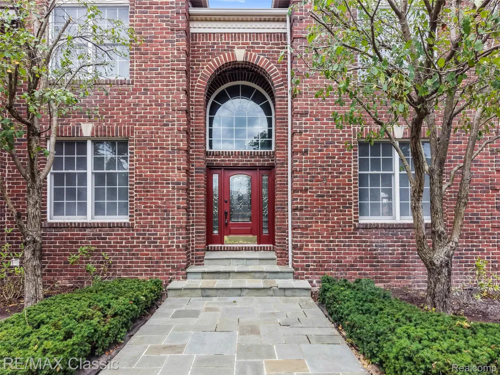 49899 Leyland Circle Novi City, MI 48374