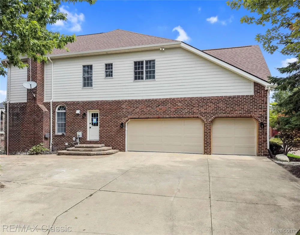 49899 Leyland Circle Novi City, MI 48374