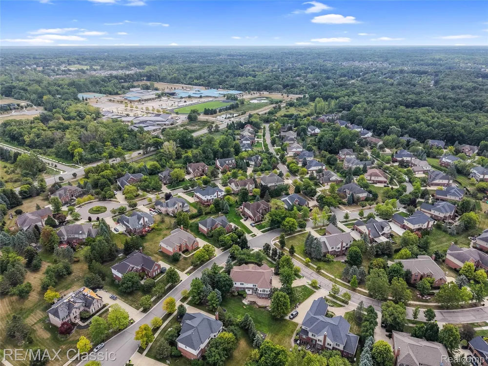 49899 Leyland Circle Novi City, MI 48374