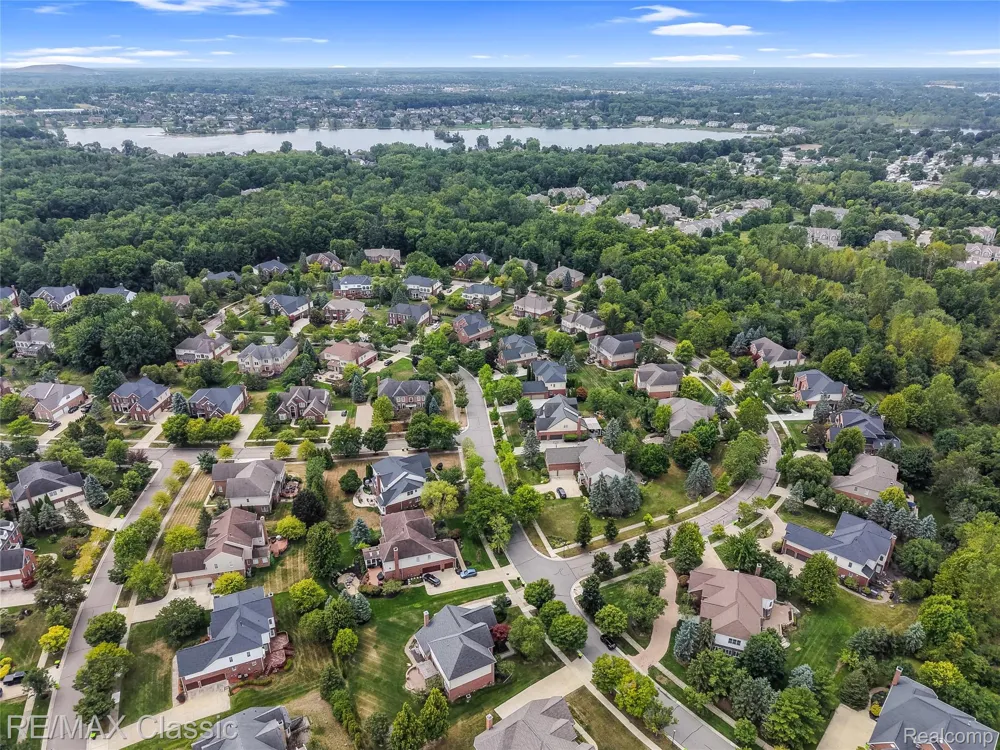 49899 Leyland Circle Novi City, MI 48374