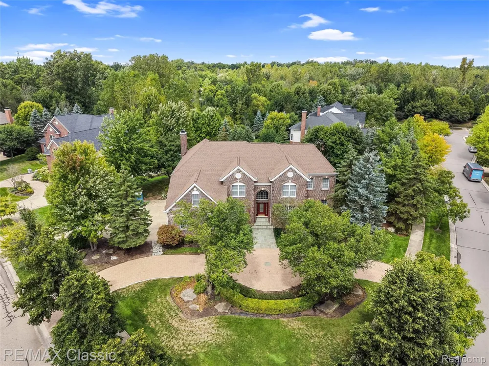 49899 Leyland Circle Novi City, MI 48374